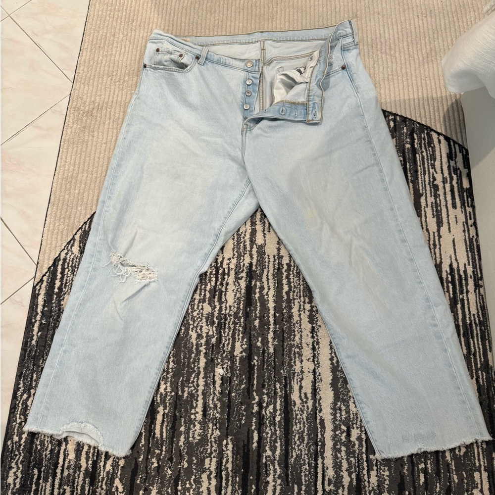 Levi’s 501® Original Cropped Women's Jeans (plus Size) light wash distressed